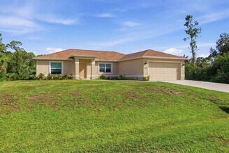 Building Photo - 1458 Richbriar Dr