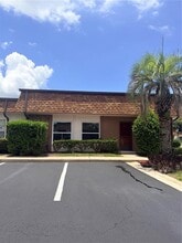 Building Photo - 6050 Chesham Dr