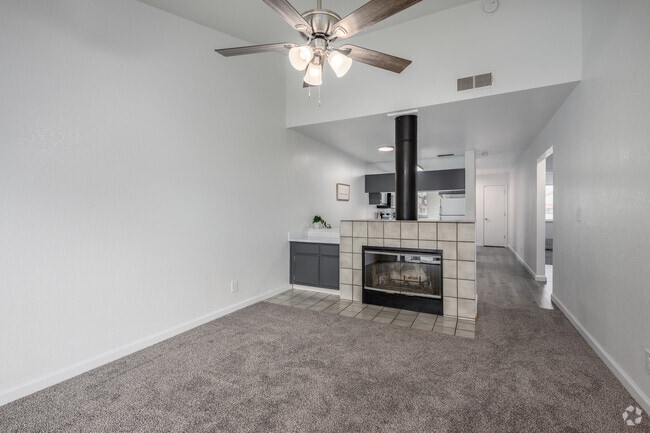 2 habitaciones, 2 baños - 87.5 m² - Sala de estar - Bridge Street Commons