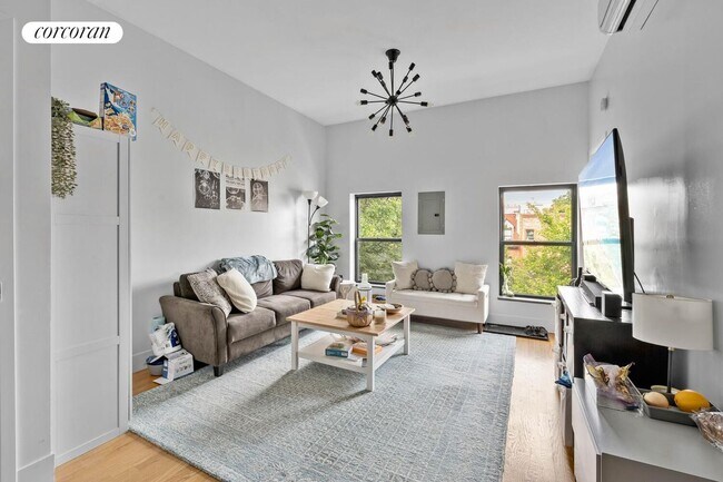 Foto del edificio - 81 Clermont Ave