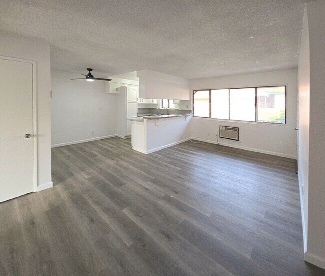 Foto del edificio - 8061 8th St