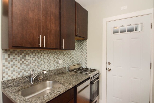 Foto del edificio - 2907 N Mildred Ave