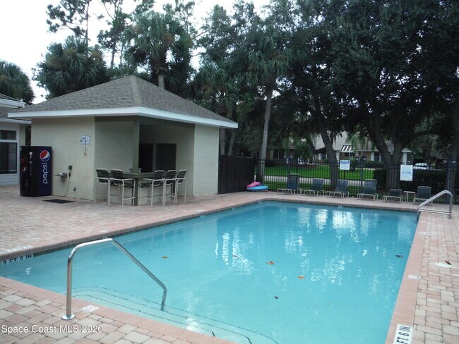 Foto del edificio - 3510 Sable Palm Ln