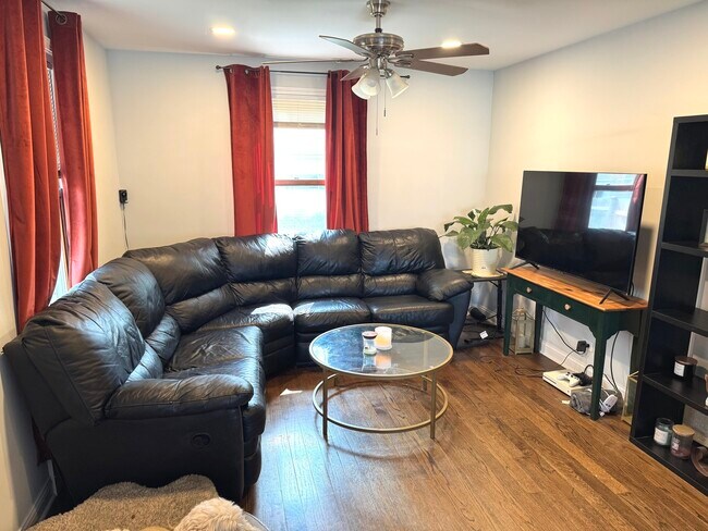Foto del edificio - 805 Norfolk Ave