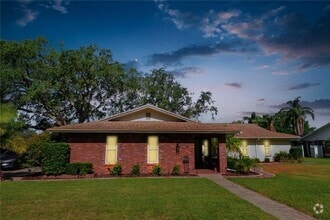 Building Photo - 1624 Sheffield Dr
