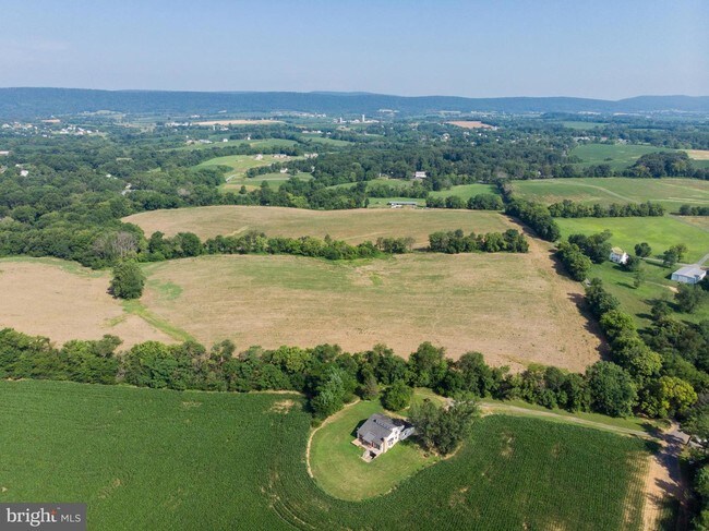 Foto del edificio - 3825b Petersville Rd