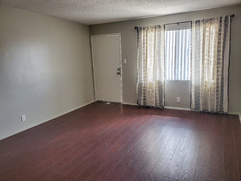 13457 S Inglewood Ave Unit A, Hawthorne, CA 90250 Apartment for Rent