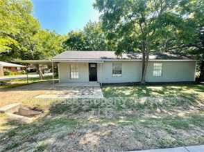 Building Photo - 100 S Andrews Dr