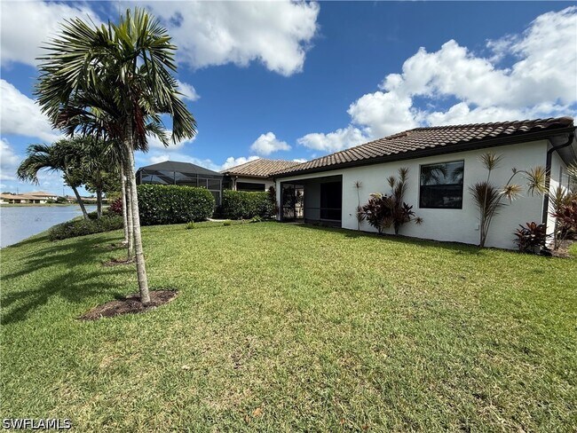 Foto del edificio - 9317 Woodhurst Dr