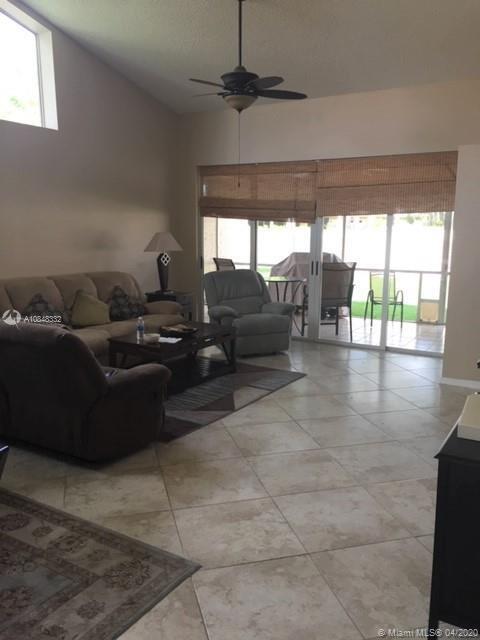 Building Photo - 401 Sabal Palm Ln