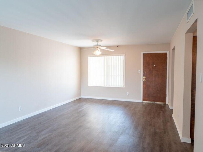Building Photo - 7474 E Earll Dr