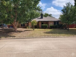 Building Photo - 1036 Scenic Dr