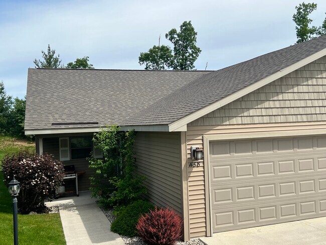 Foto del edificio - 1243 Terrace Bluff Dr