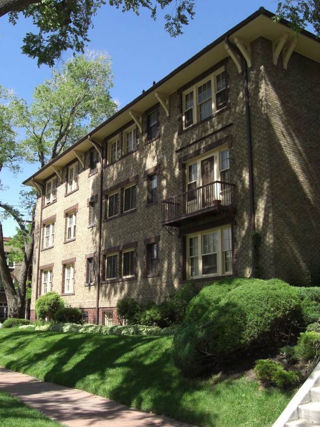 Building Photo - The Arlington Apartments