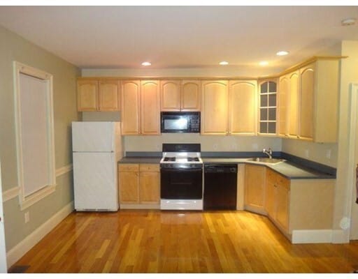 Primary Photo - 274 Gold St