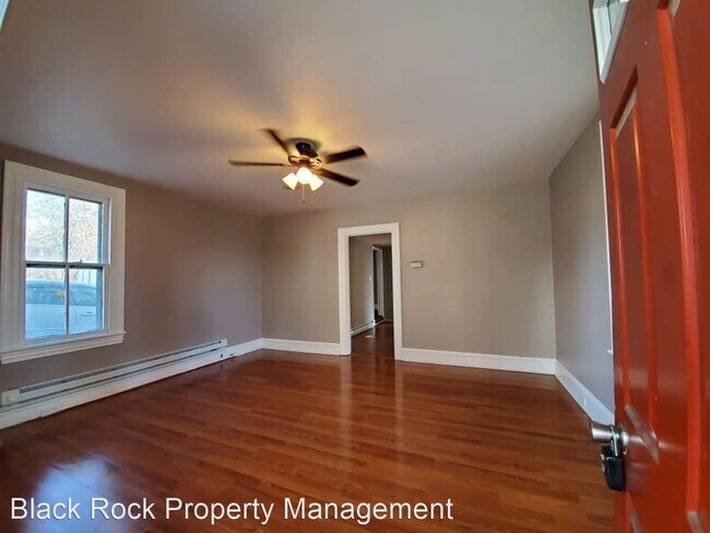 Building Photo - 4 br, 2 bath House - 135 main road