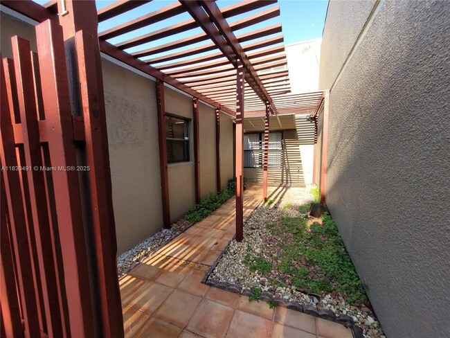 Beautiful view of Urban Textured Apartment With High Ceilings
