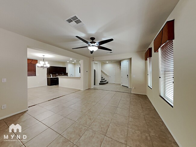 Foto del edificio - 8356 Waylon Ave