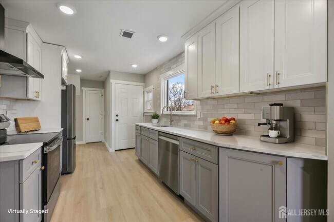 Foto del edificio - 143 Johnston Ave