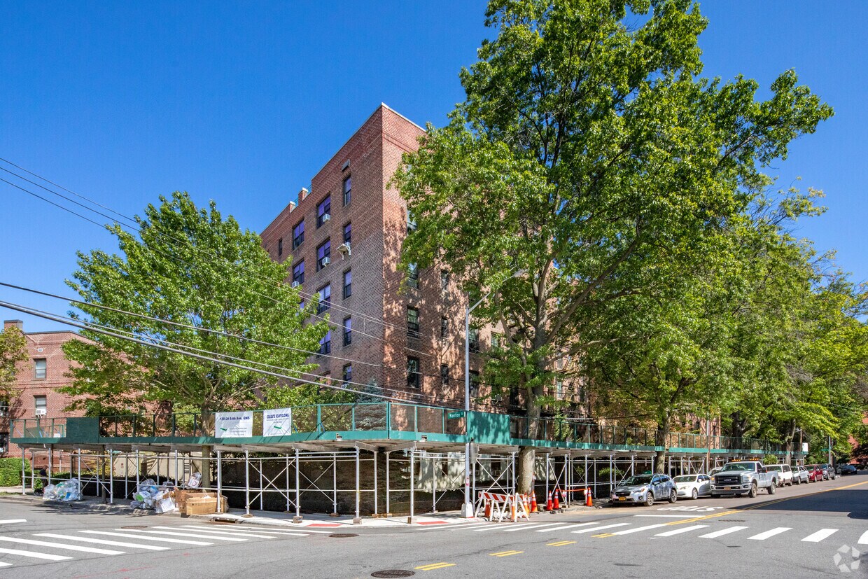The Clayton Apartments in Briarwood, NY