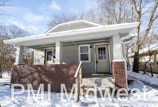 Building Photo - 2932 N Dearborn St