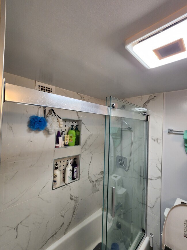 Building Photo - 301 N Beauregard St