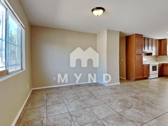 Foto del edificio - 2434 E Roeser Rd