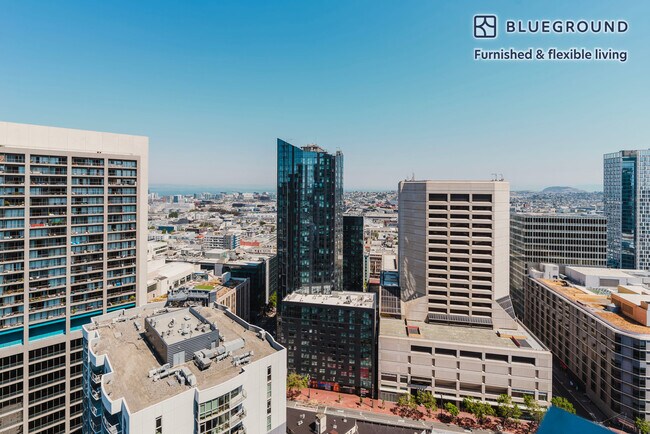 Foto del edificio - 100 Van Ness Ave