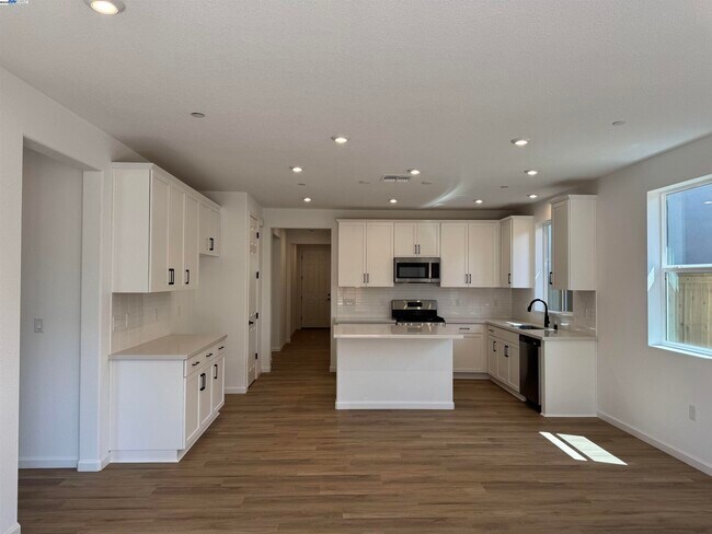 Building Photo - 3040 Red Canard Wy