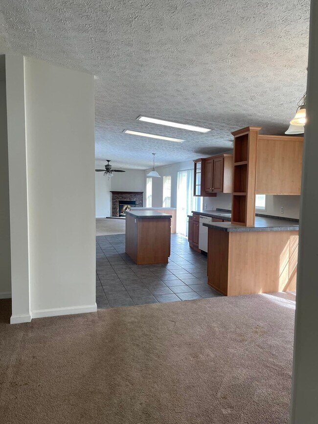 Kitchen - 1735 Mills Rd