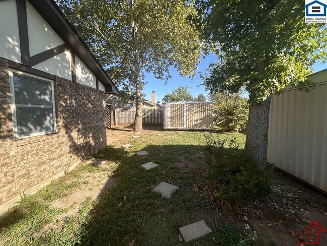 Building Photo - 2313 NW 75th St