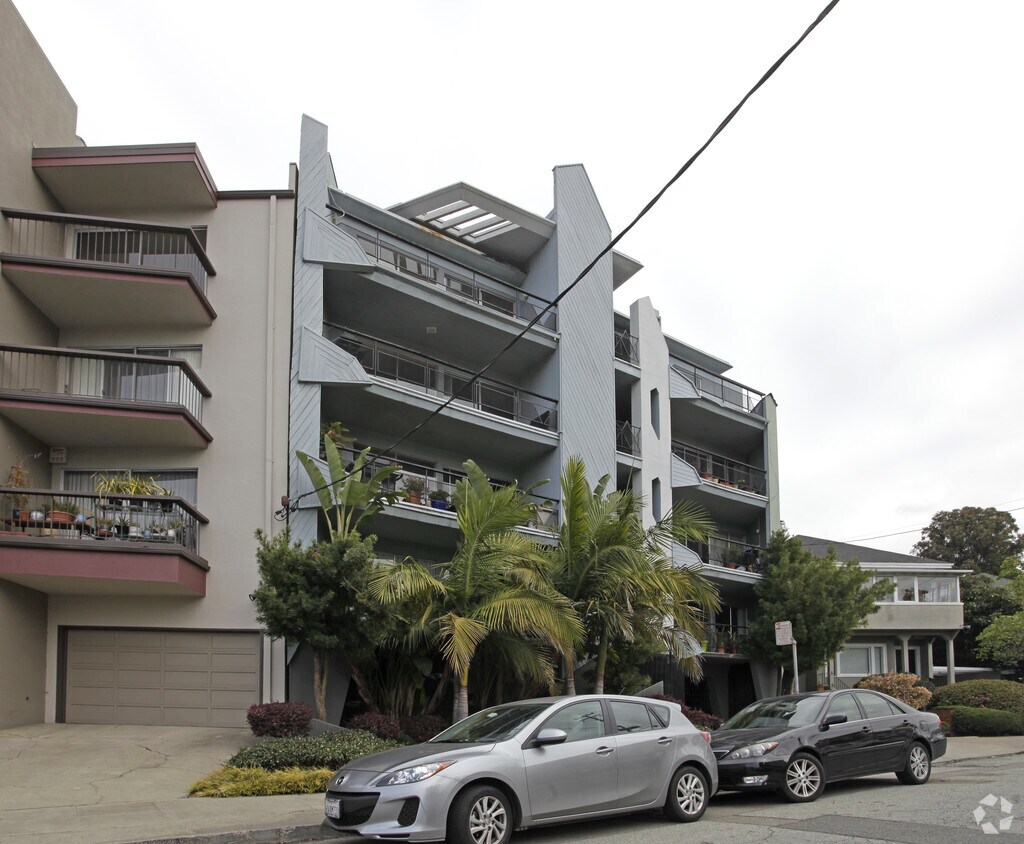Building Photo - The 270 Wayne
