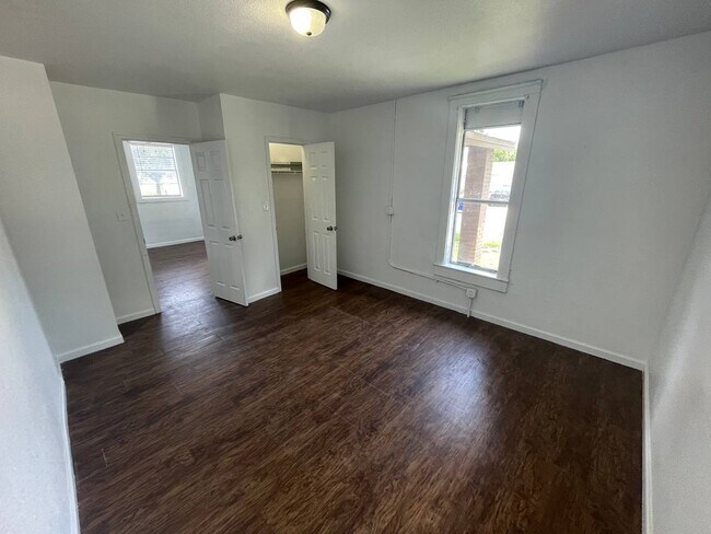 Building Photo - 1146 Olive St
