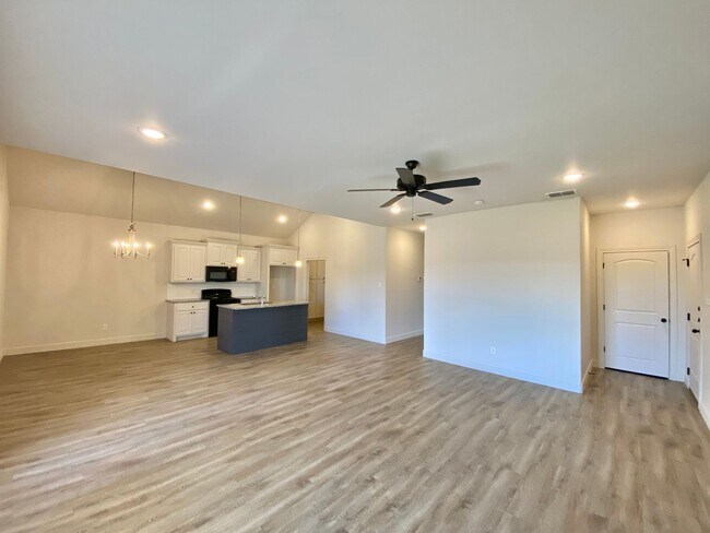 Building Photo - 1703 102nd St