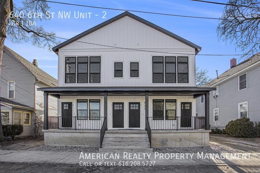 Primary Photo - 640 6th St NW