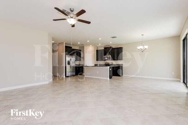 Foto del edificio - 9821 Ivory Dr