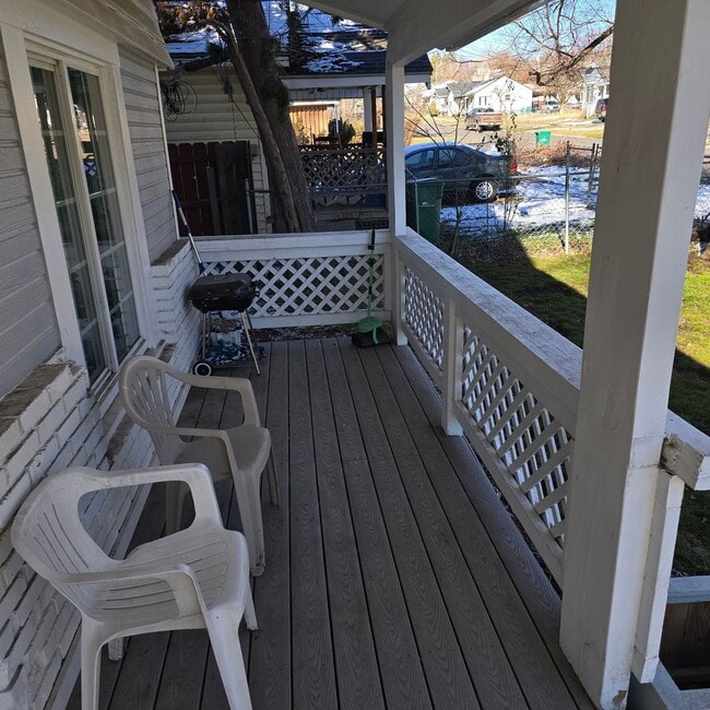 Building Photo - 1304 Worden Ave