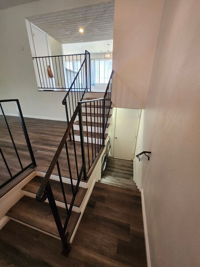 Foto del edificio - 1441 W Village Ln