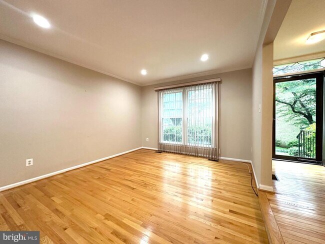 Building Photo - 5127 Kenside Ct
