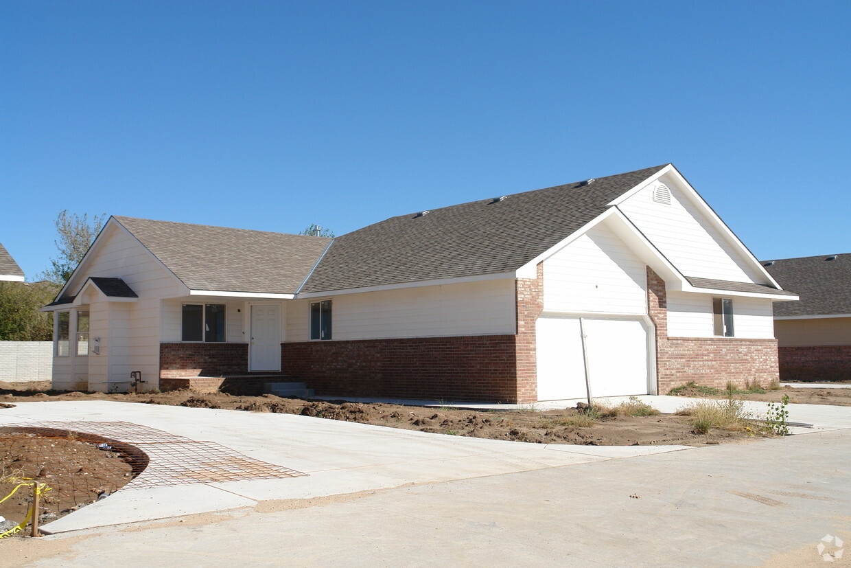 Building Photo - Oak Cliff Estates
