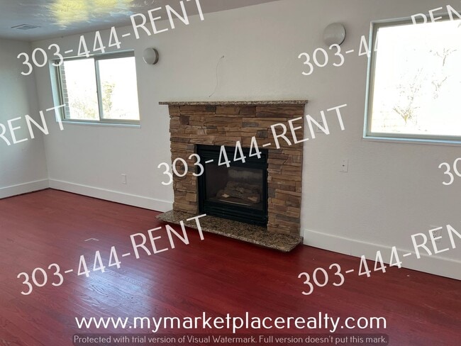 Building Photo - 4 Bedroom, 3 Bathroom Single Family Home I...