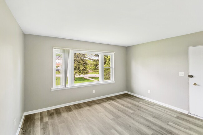 Foto del edificio - 1021 Tollview Ave