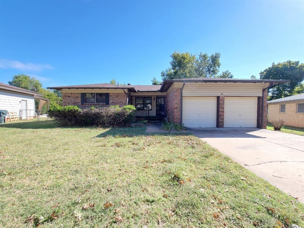 Primary Photo - 712 Arthur Dr
