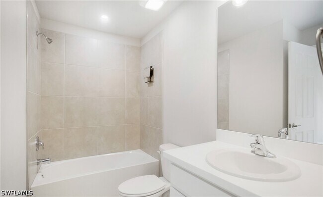Foto del edificio - 15100 Wildflower Cir