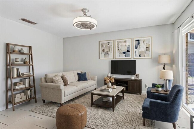 Foto del edificio - 409 Lake Creek Cir