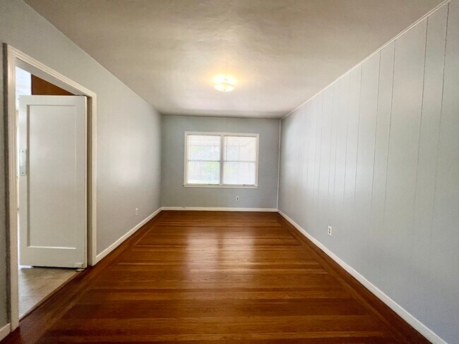 Building Photo - Charming 3 bedroom 2 bath home in Sacramento!