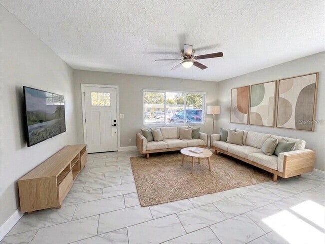 Building Photo - 2893 Webley Dr NE