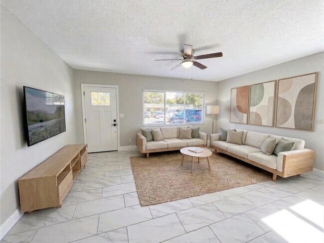 Foto del edificio - 2893 Webley Dr NE