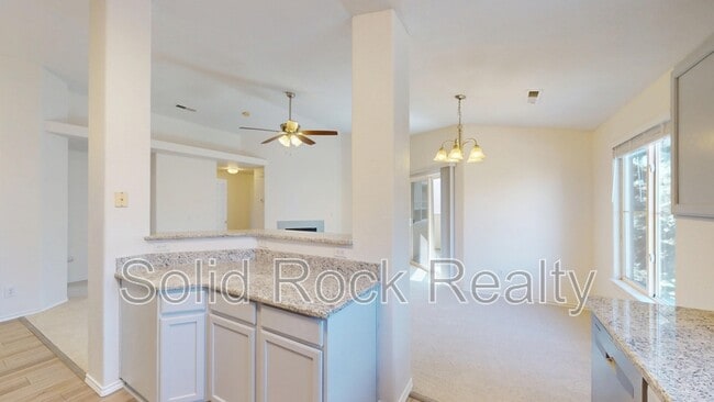 Building Photo - 3975 Riviera Grv