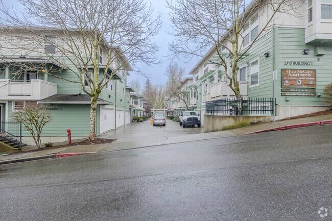 Building Photo - Eliza McCabe Townhomes
